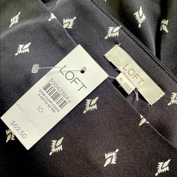 LOFT black  with White Accents - Picture 4 of 4